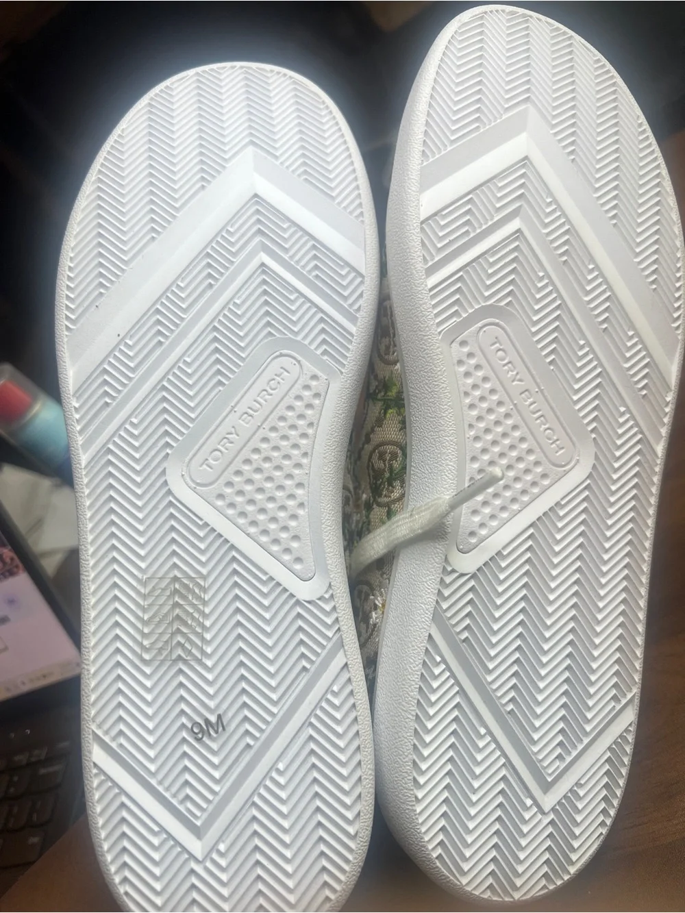 Tory Burch Howell T Monogram Embroidered Court Sneaker (sz 9)